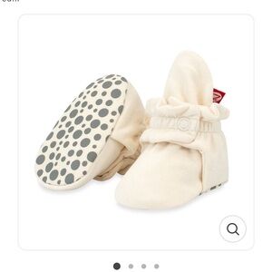 5 pairs of Zutano Cozy Grip-Soled footie Pack - Black, Gray, Cream, Tan